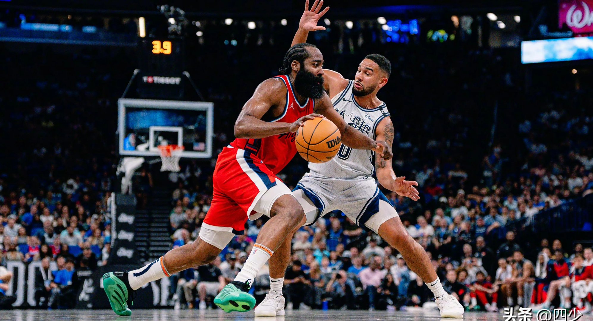 雄鹿翻盘快船，莫里斯三分雨点燃全场