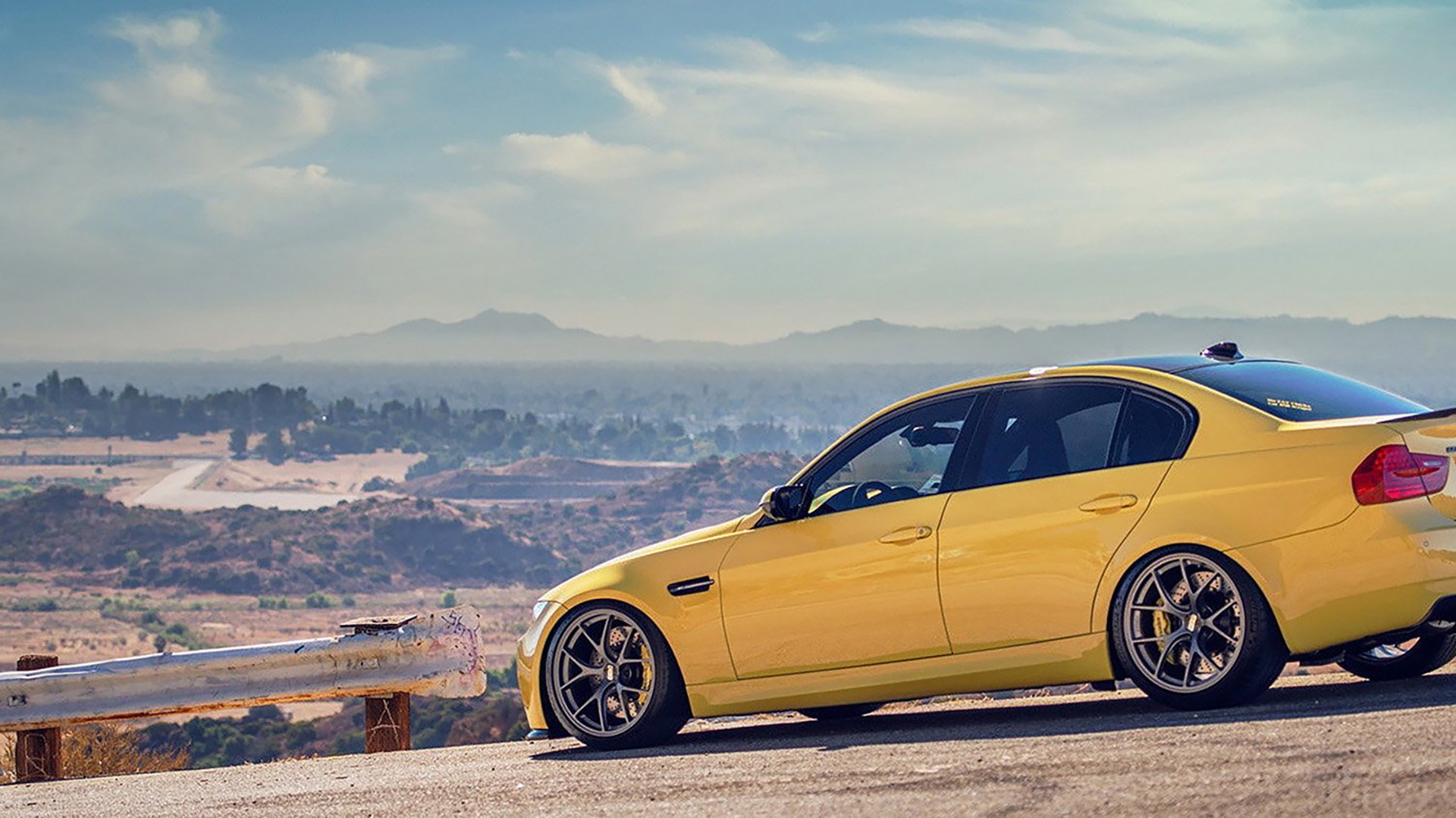 足球与历史之吻，当迪马利亚的左脚划破马德里夜空，听见千年前阿拉伯马蹄在托莱多的回响